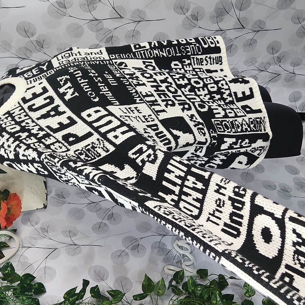 Obey Black & White Newsprint "Peace" Crewneck Sweater - Picture 4 of 7